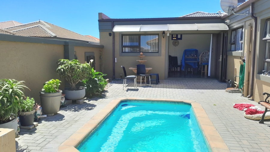 3 Bedroom Property for Sale in Dana Bay Western Cape